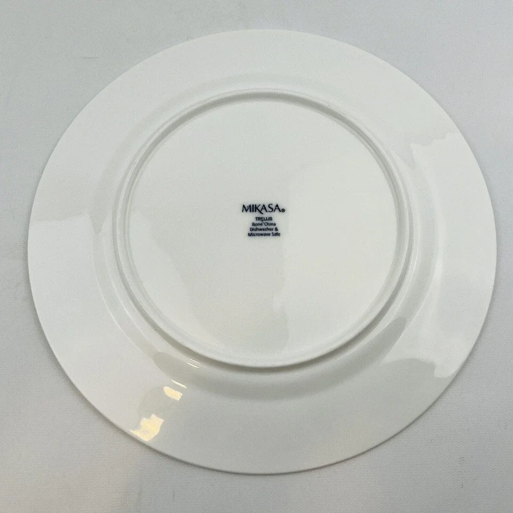 Mikasa Trellis White‎ Dinner Plate 11